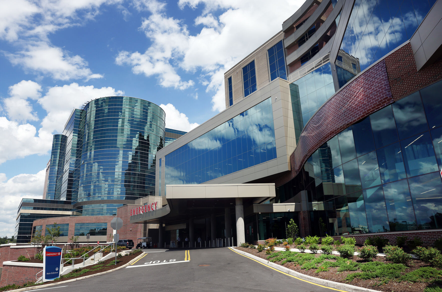 061825-roa-va-hospital-01.JPG (copy)